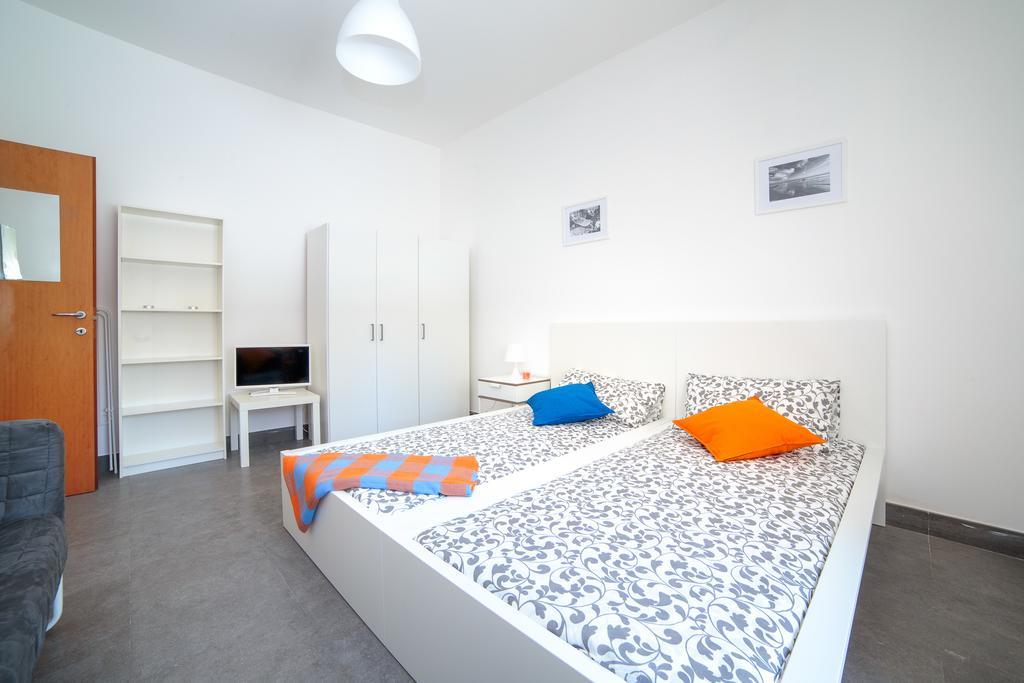 Ponte Tiberio Apartment Rimini Buitenkant foto
