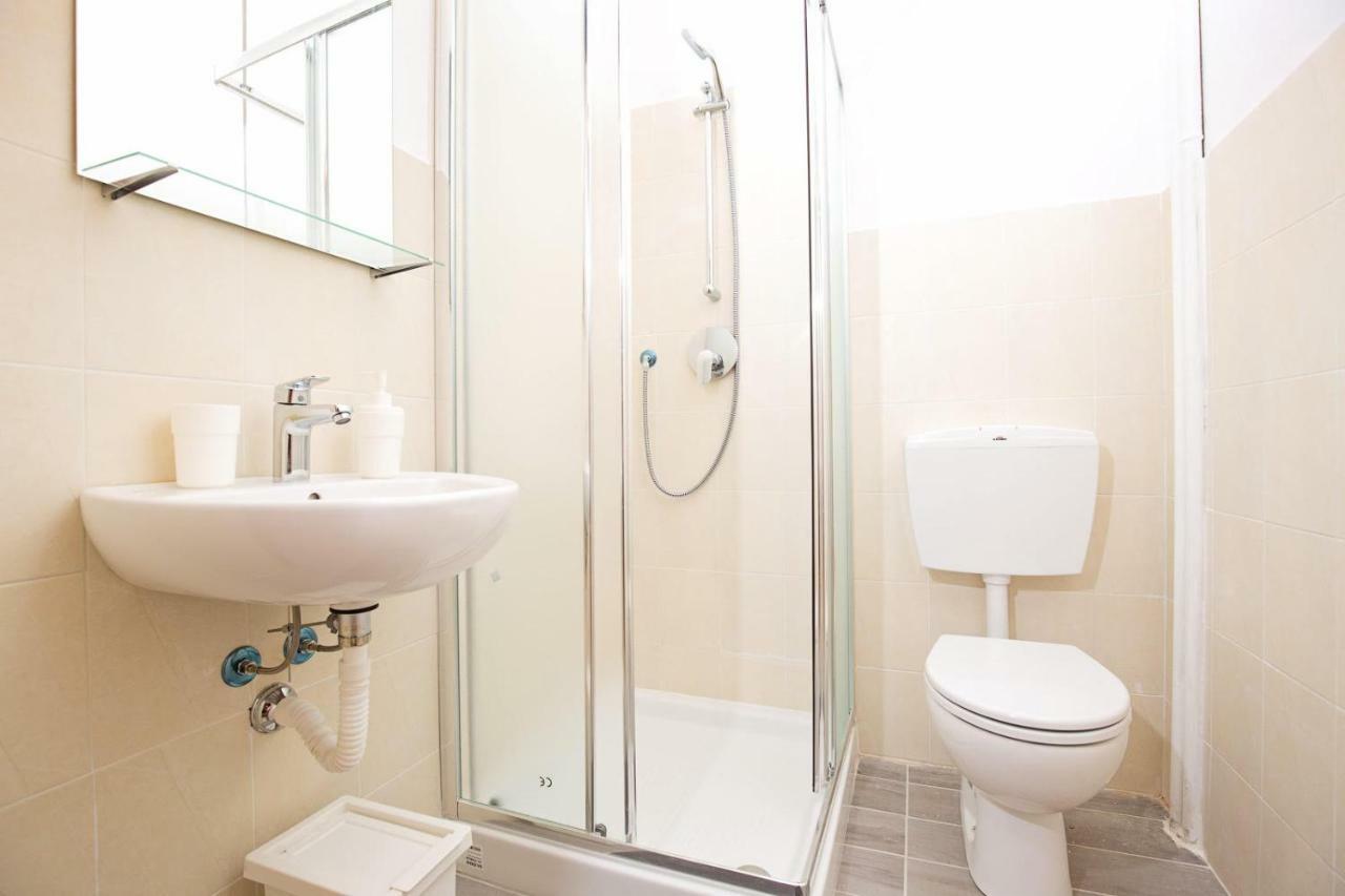Ponte Tiberio Apartment Rimini Buitenkant foto